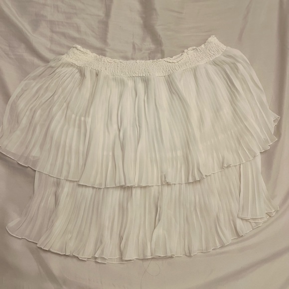 Zara White Off the Shoulder Top - Picture 2 of 3